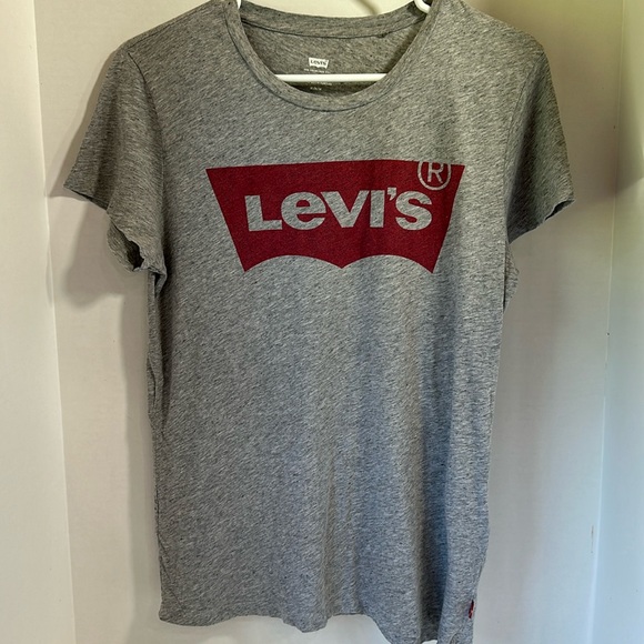 Levi’s women’s short sleeve gray spellout tee shirt size medium - Picture 1 of 5